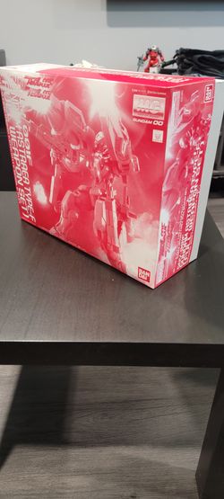 Gundam Astraea Type-f (Full Weapon Set). 1/100 scale MG. Bandai. P Bandai.