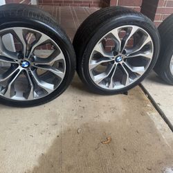 BMW X5 20”rim with sensors