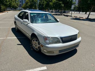 2000 Lexus LS 400