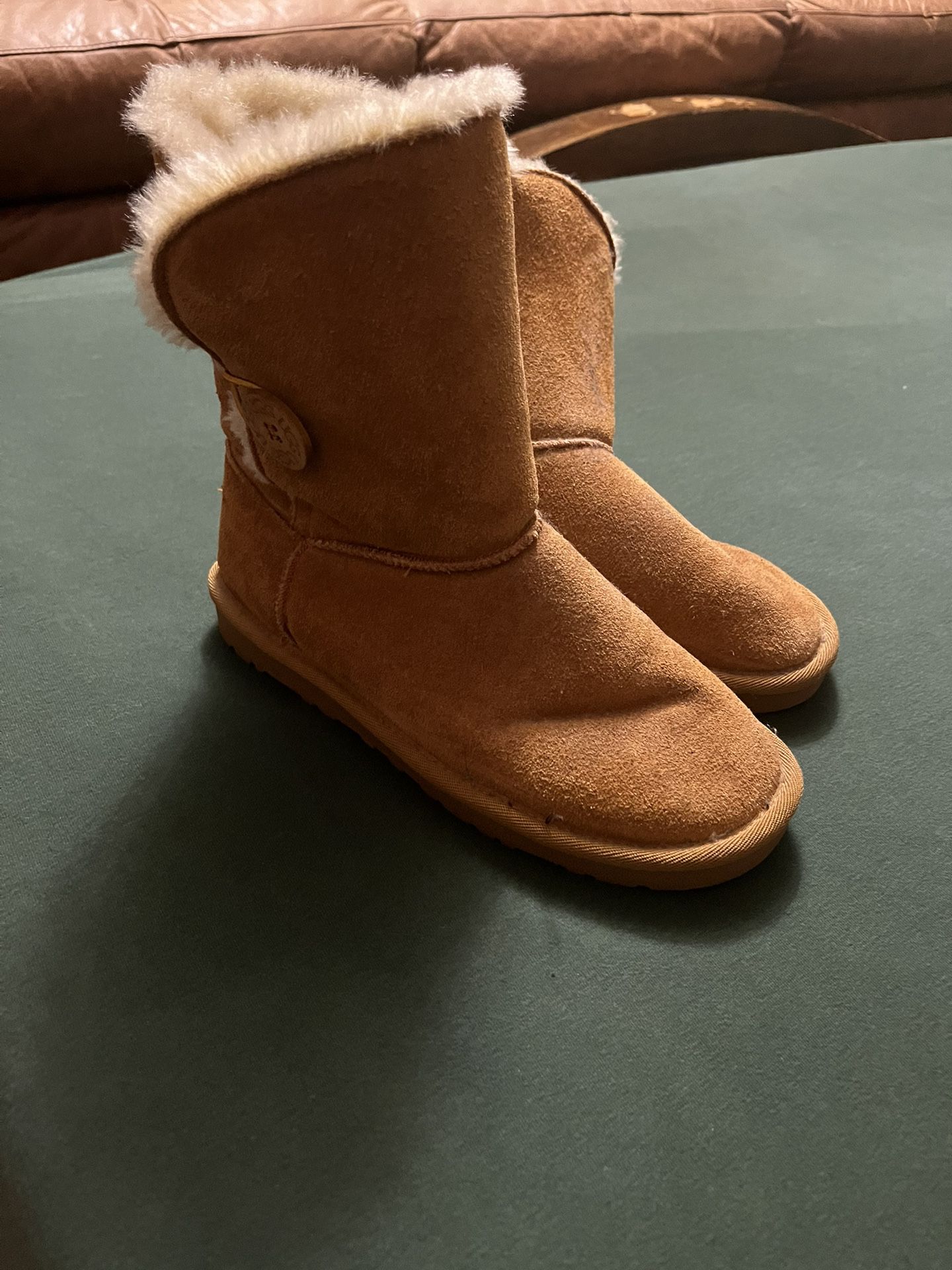 Uggs For Women Size 6