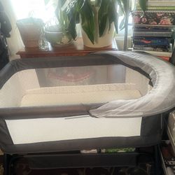 Baby bassinet 