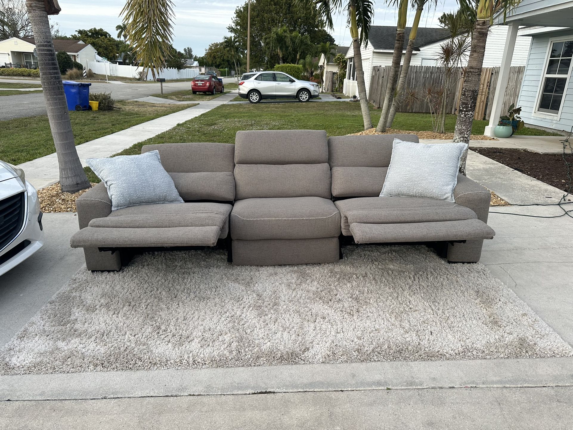 Power Recliner Sofa Free Delivery 🛻