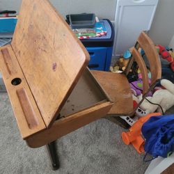 Vintage School Desk 🏫 
