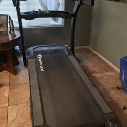 (OBO) Bowflex BXT6 Treadmill - Excellent Condition 