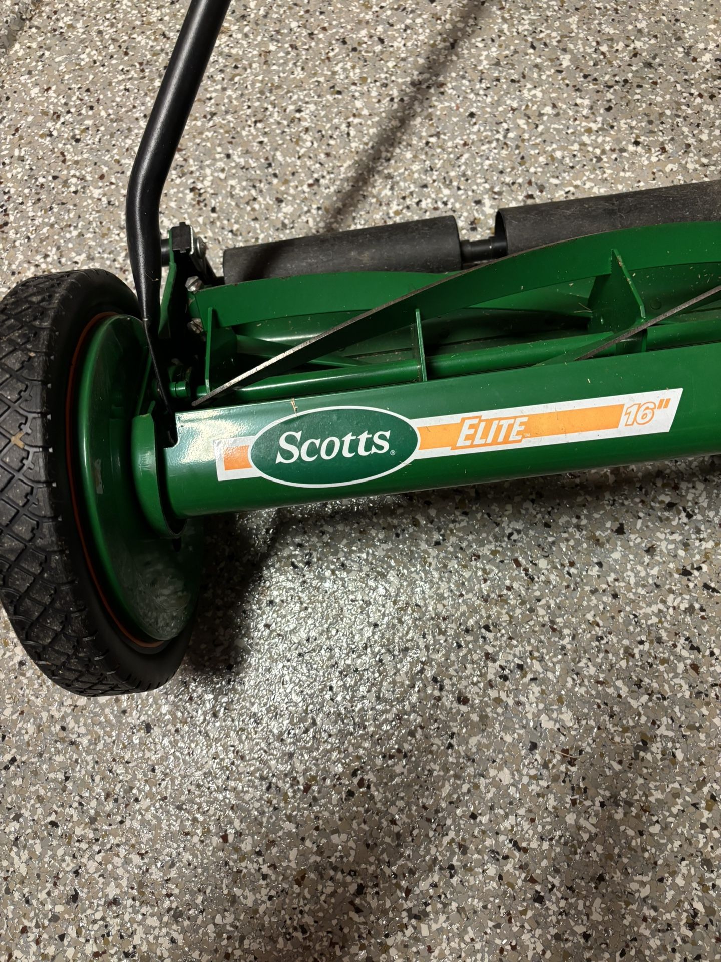 SCOTTS ELITE PUSH MOWER