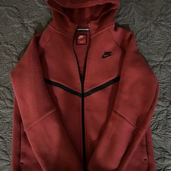 Youth XL red nike tech