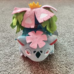 Rare Mega Venusaur Pokémon Plush with original packaging 2014 Pokémon Center