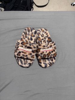 Balenci Slides