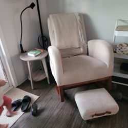 Rocking Chair W Ottoman And Side Table