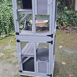 CATIO HOUSE CONDO TREE