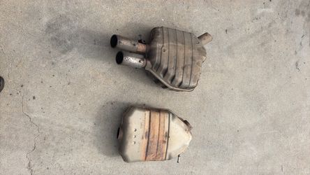 Audi A4 B8 muffler and resonator
