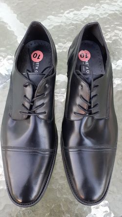 Kenneth Cole dress shoes