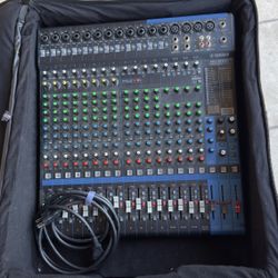 Yamaha MG20XU Mixer + Gator Soft Padded Case - $700 (Great Condition!)
