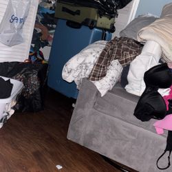 𝐂𝐡𝐚𝐦𝐩𝐢𝐨𝐧 𝐓𝐫𝐚𝐯𝐞𝐥