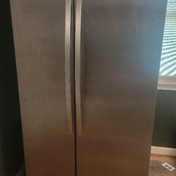 Fully Functioning Kenmore Fridge Freezer