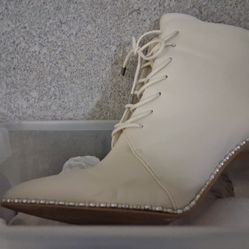Boots Size 10 Womens