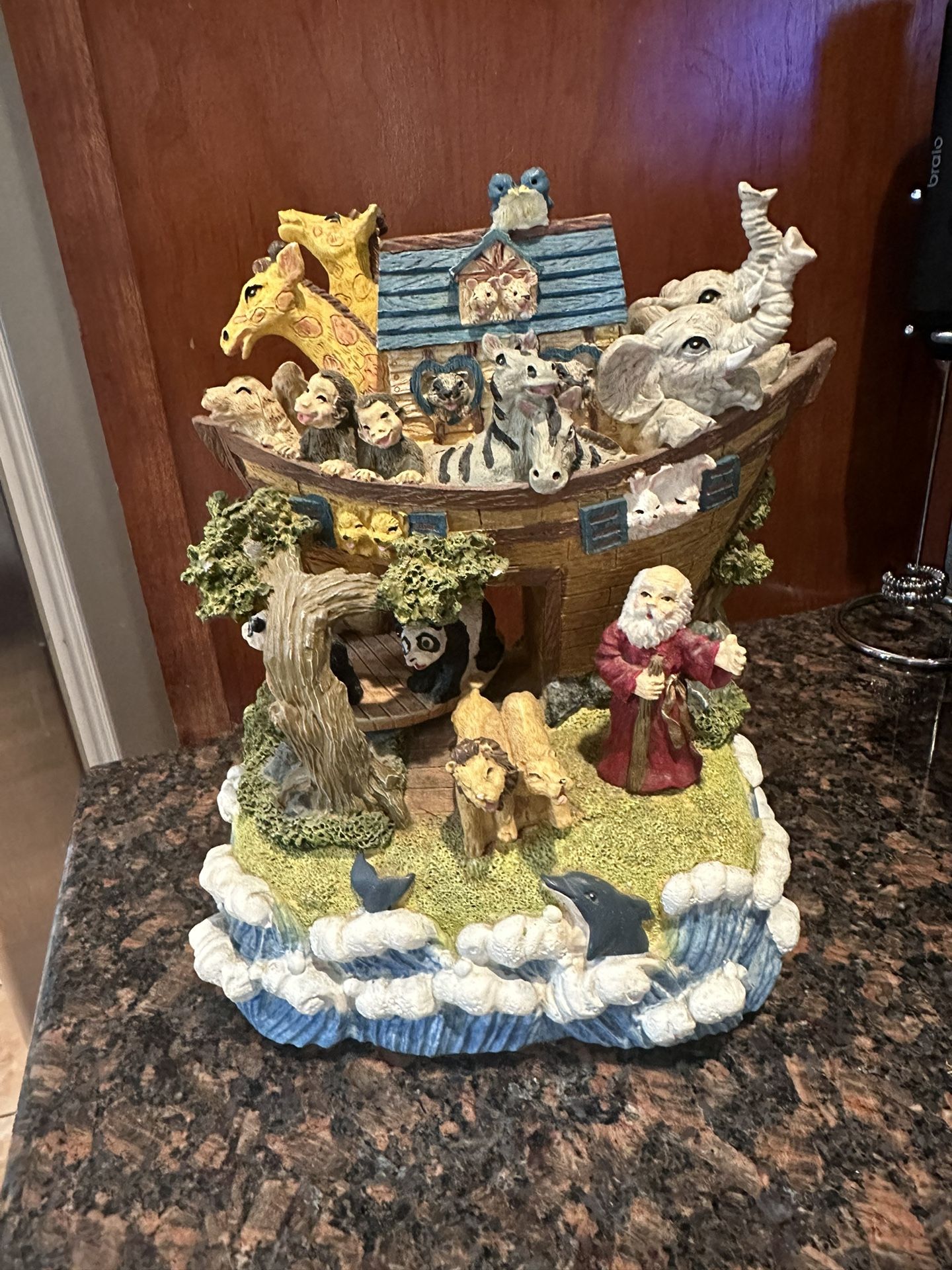 Music Box Noah’s Ark
