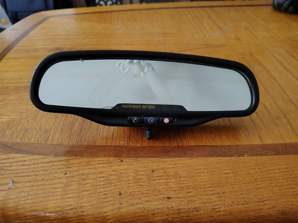 GMC 2005 REARVIEW MIRROR (AS IS)