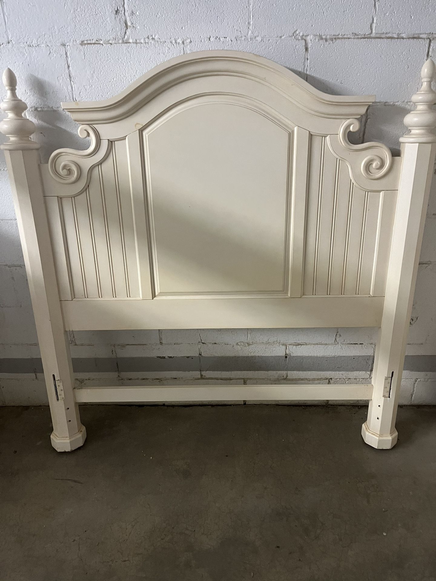 Full Size Bedroom Set Complete