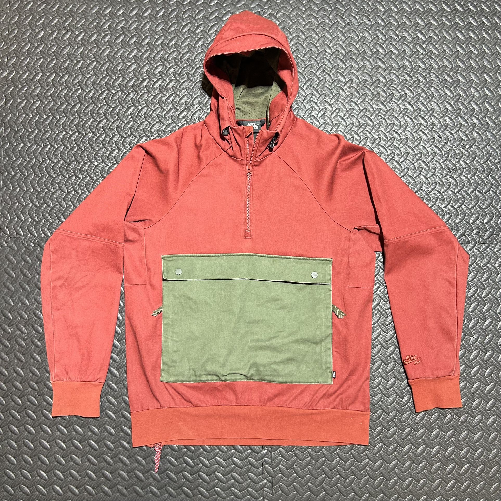 Nike SB Everett Anorak Jacket Pullover Hoodie Red Green 1/4 Zip Men’s Medium