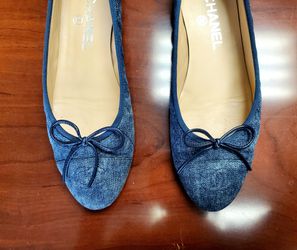 Chanel Quilted Denim Ballerina Flats Size 37.5 for Sale in West