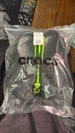 Crocs size 11 men