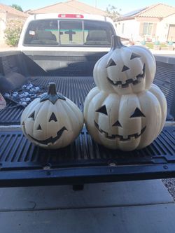 2 ceramic pumpkins