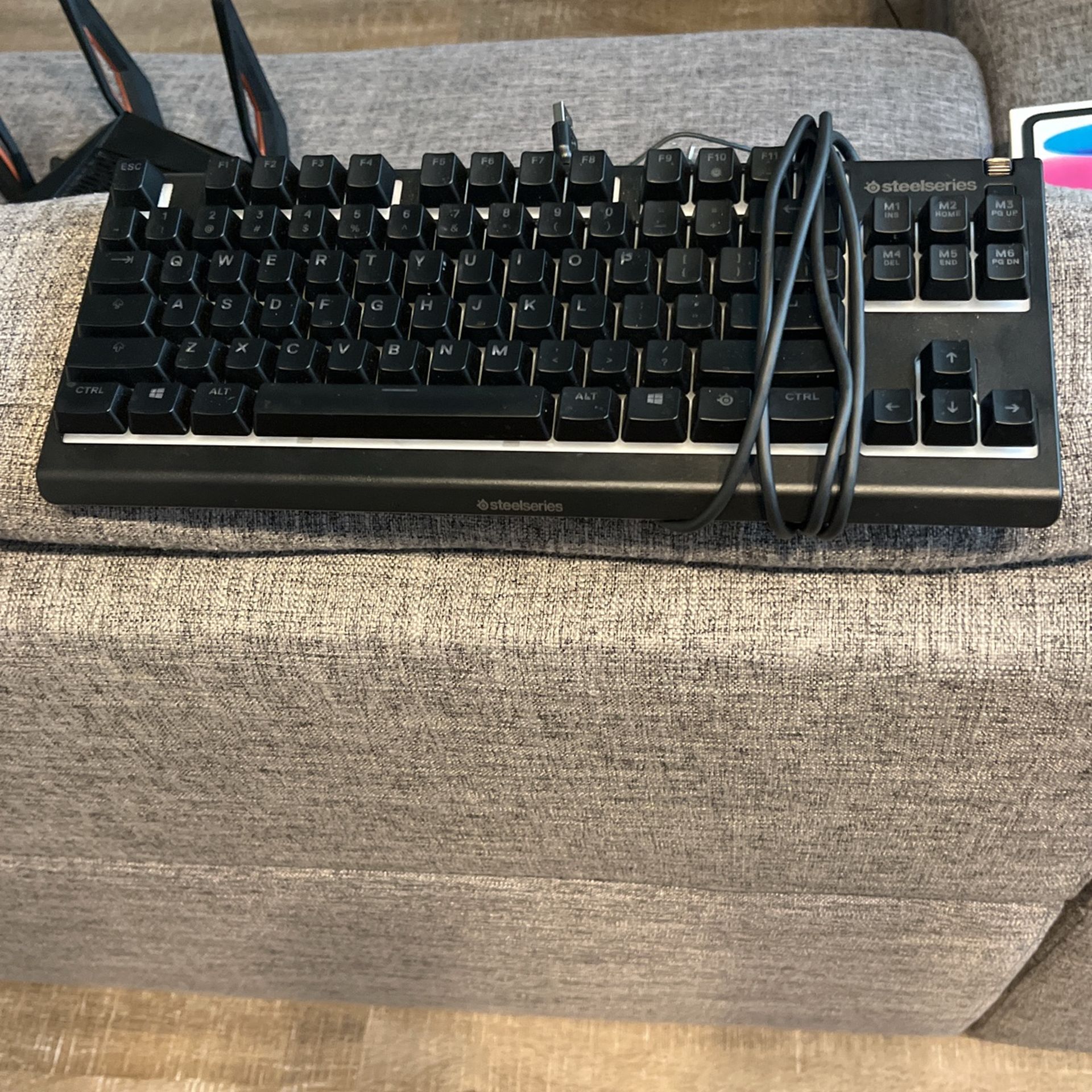 SteelSeries LED Apex 3 TKL