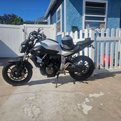 Yamaha  fzo7