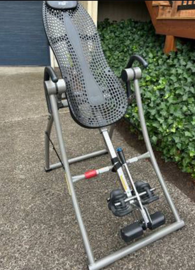 Teeter Hang Ups Contour L-3 Inversion Table 