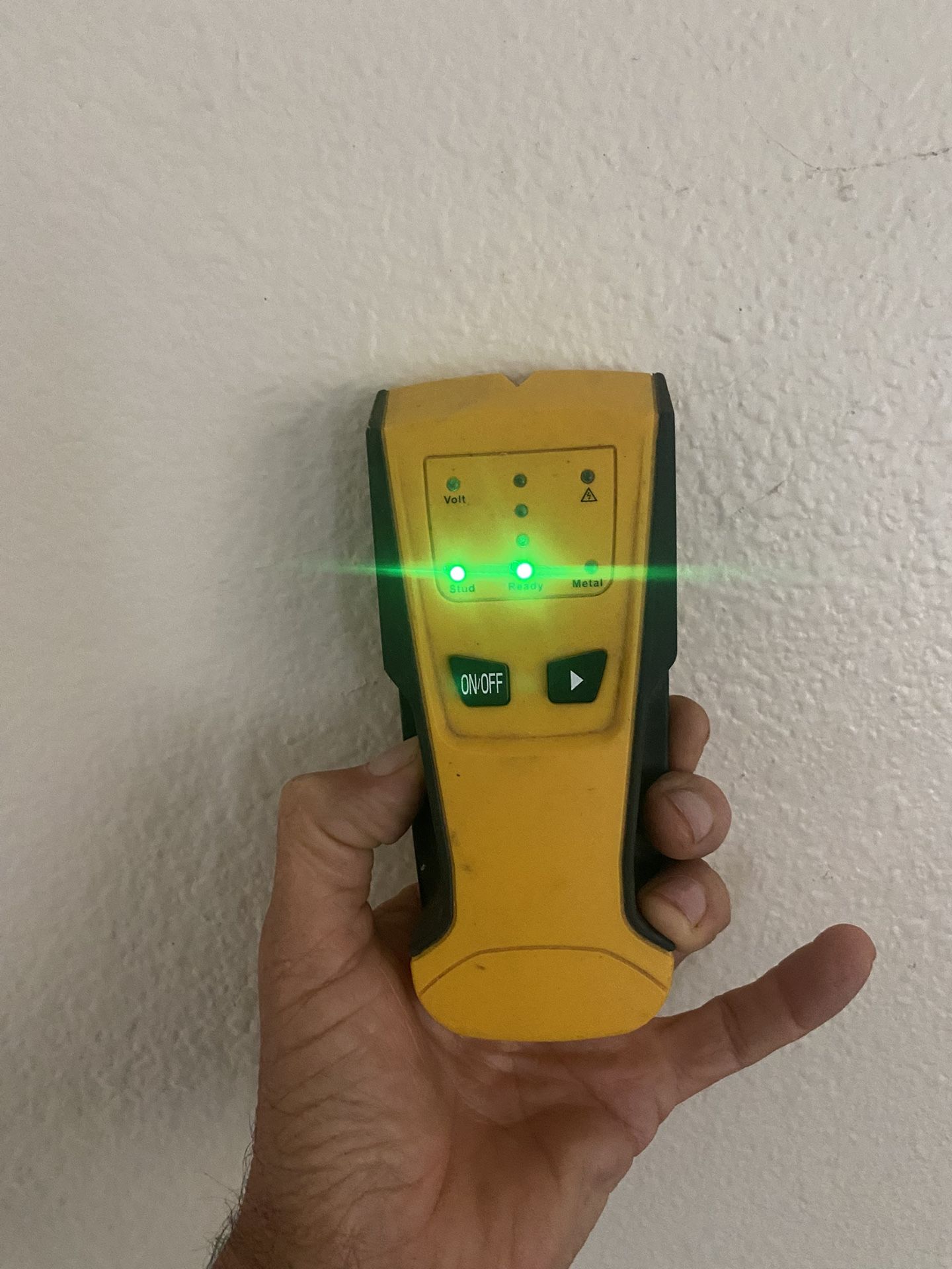 Stud Finder 