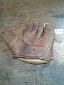 Vintage baseball glove phill rizzuto