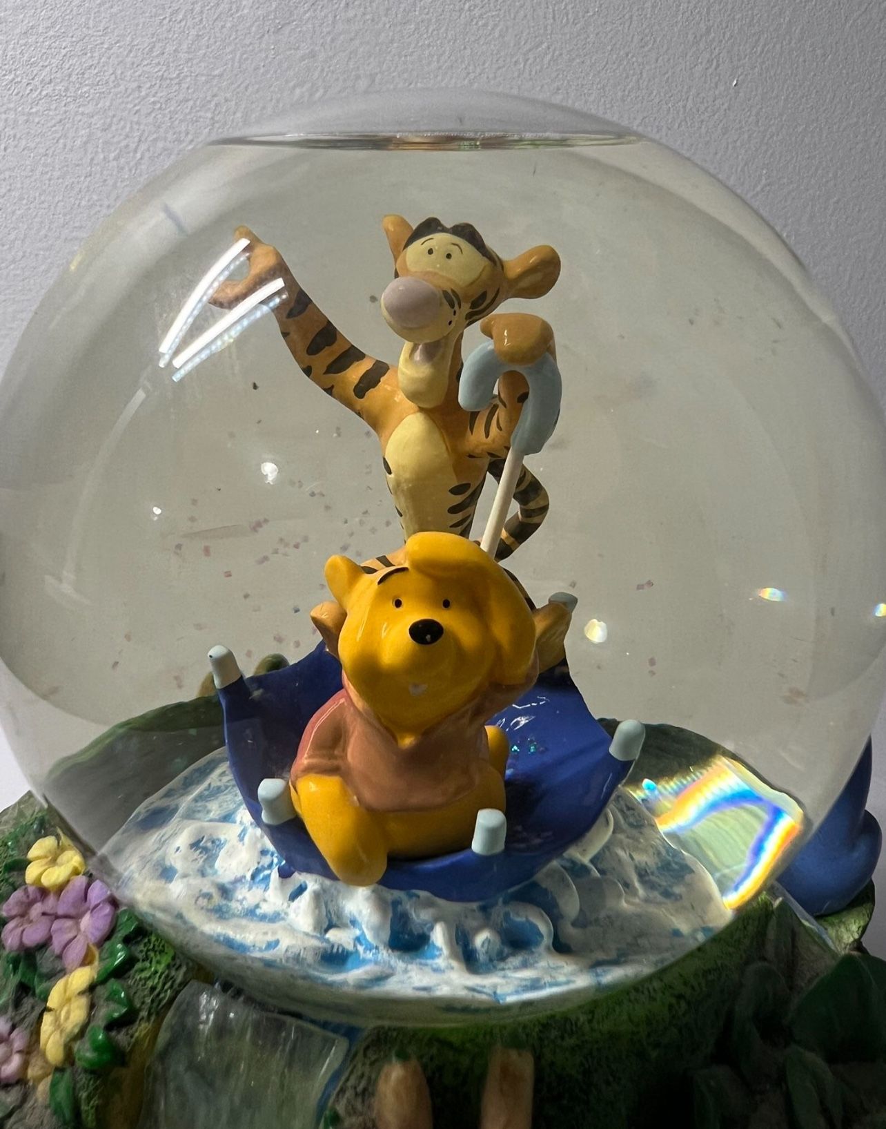 Winnie The Pooh Snow Globe 
