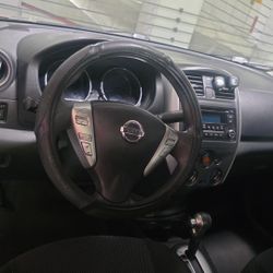 Nissan versa 2015