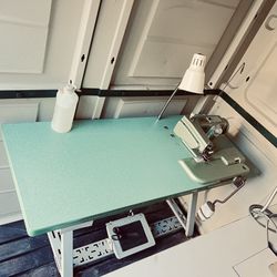 Industrial Overlock Sewing Machine 