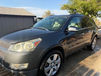 2010 chev traverse