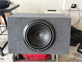 Rockford Punch p2 10 inch subwoofer with angled ported box