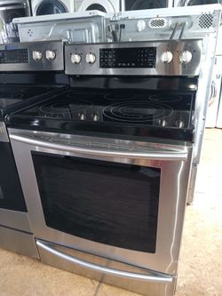 Samsung glass top stove stainless steel everything works good 💯2️⃣ months warranty 📌