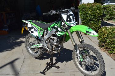 Kx250f dirt bike