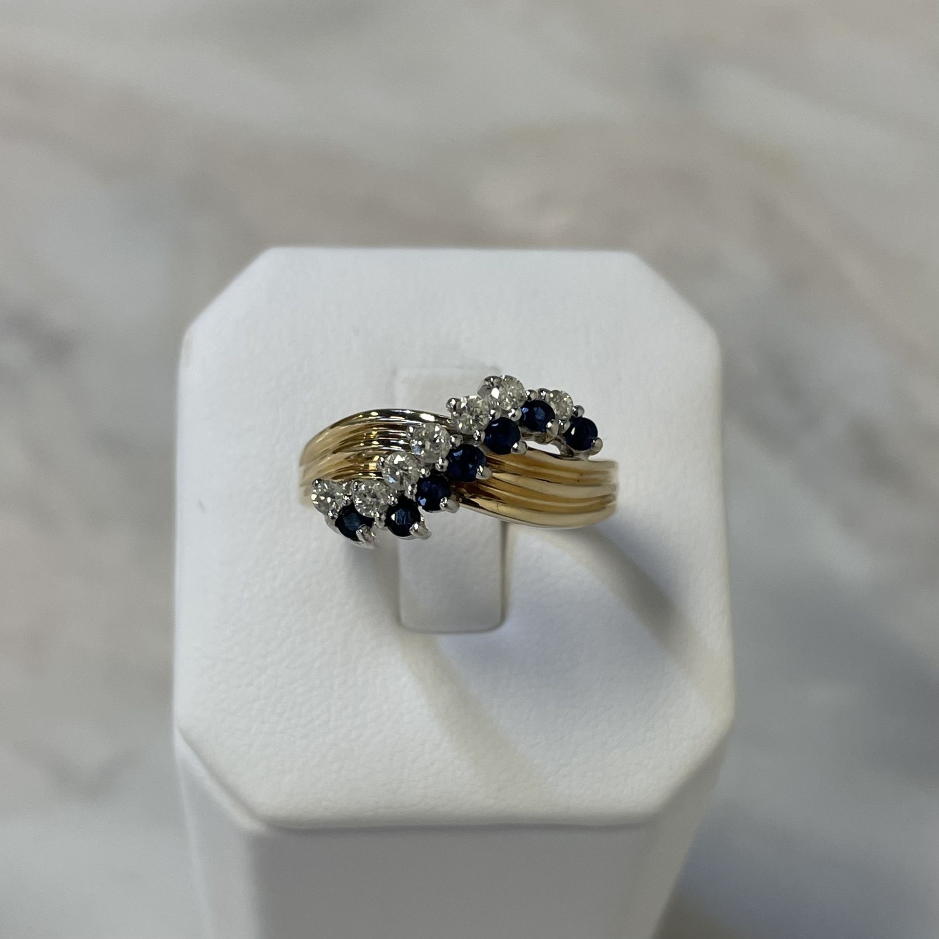 Diamond and Sapphire Gold Ring