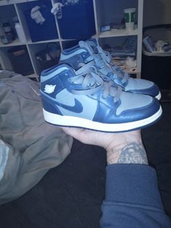 Georgetown Jordan Mid