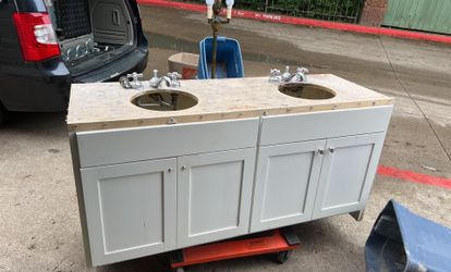 Gabinete En Muy Buen Precio Mide 65x22