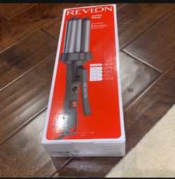 Brand New Revlon Three Barrel Jumbo Waver