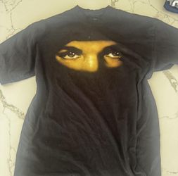 Drake IAAB concert tee