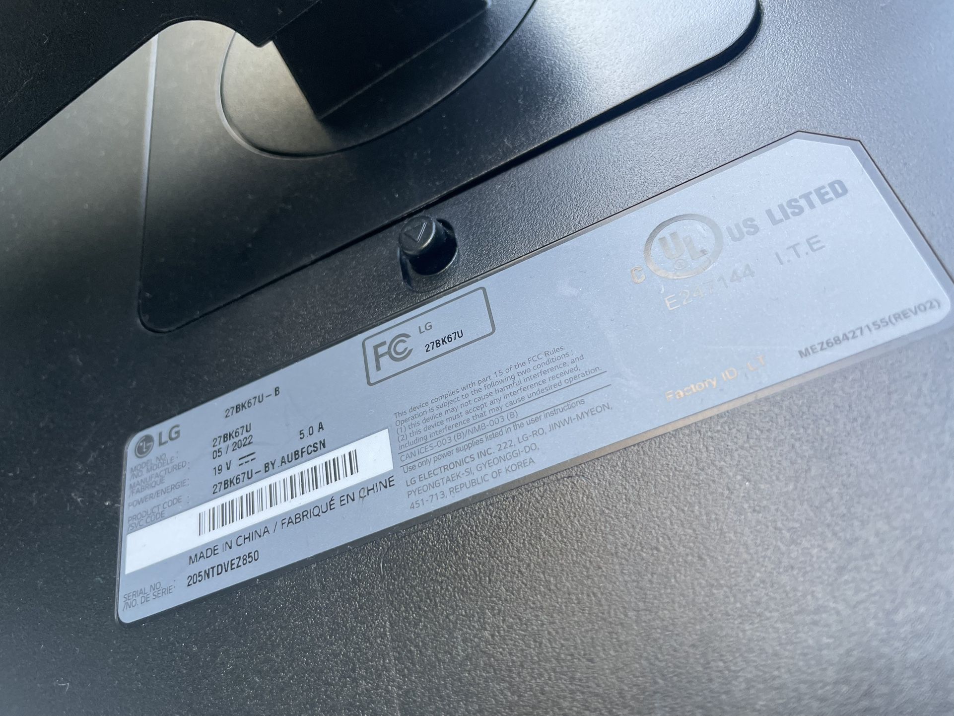 LG Monitor 27” 3840x2160