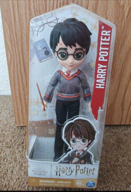 The Wizarding World of Harry Potter 8" Figurine