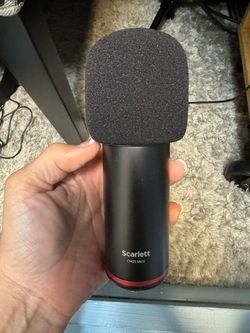 Focusrite  Scarlett Studio 20Hz - 20kHz Condenser Studio Microphone CM25 MKIII