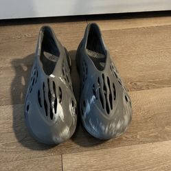 Yeezy Foam Runner 