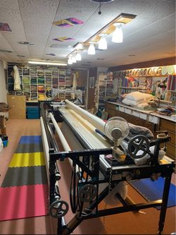Long arm quilting machine