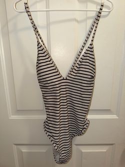 Large Cupshe Black & White Striped V-Neck One-Piece Swimsuit